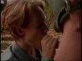 Maman partie chercher des glands dans la foret ...